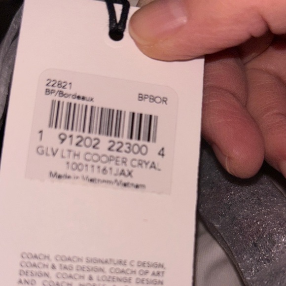 Coach Elegant Burgundy Leather Tote Bag - Picture 7 of 13